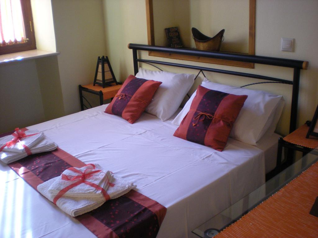 Mika'S House Villa Chalki Town Phòng bức ảnh