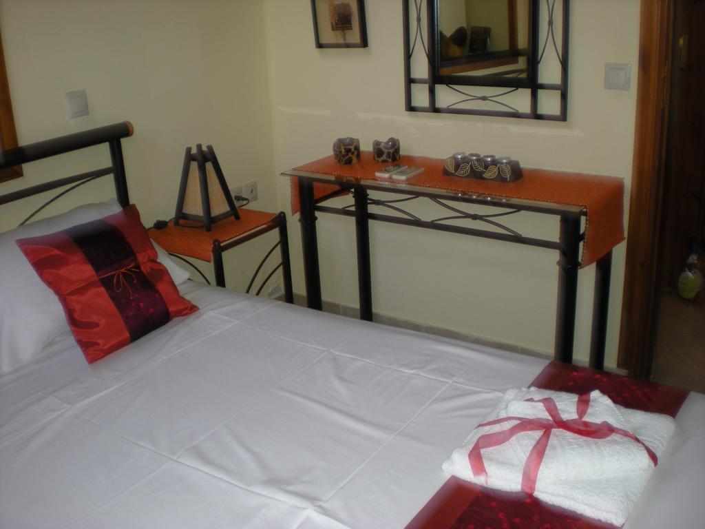Mika'S House Villa Chalki Town Phòng bức ảnh