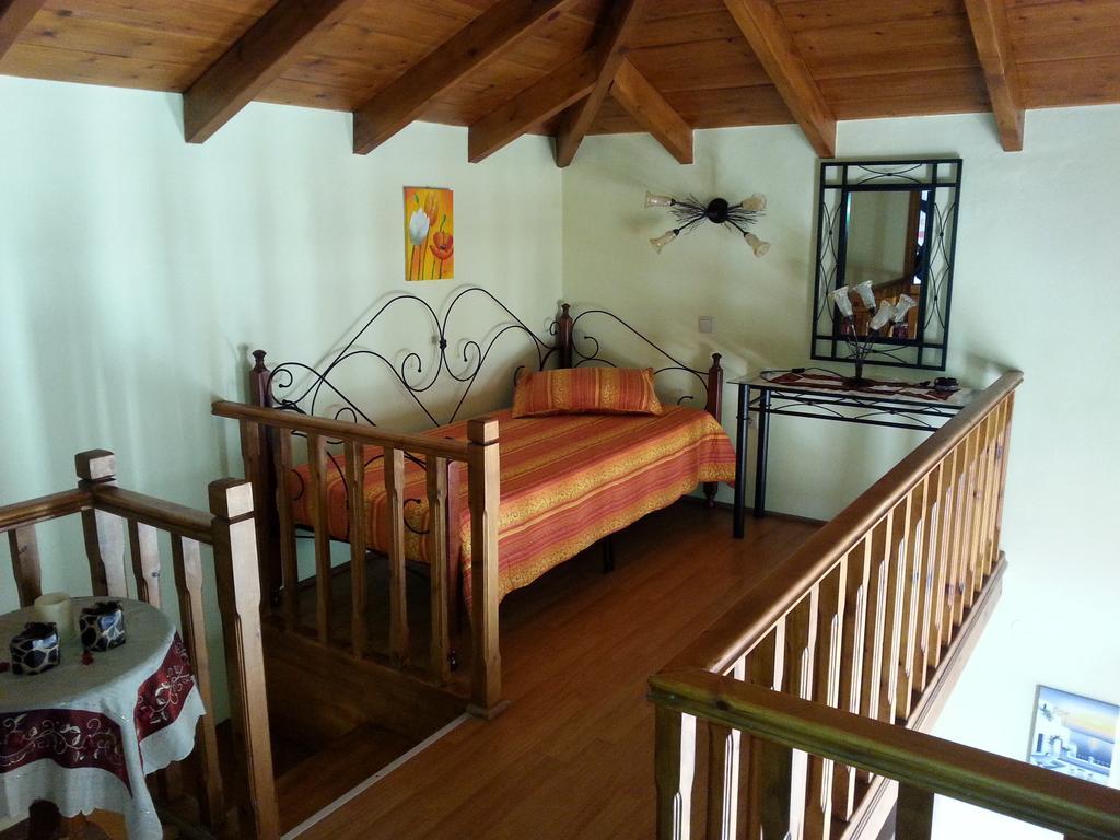 Mika'S House Villa Chalki Town Phòng bức ảnh
