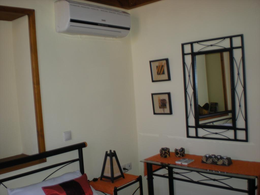 Mika'S House Villa Chalki Town Ngoại thất bức ảnh