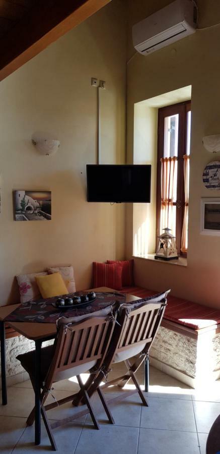 Mika'S House Villa Chalki Town Ngoại thất bức ảnh