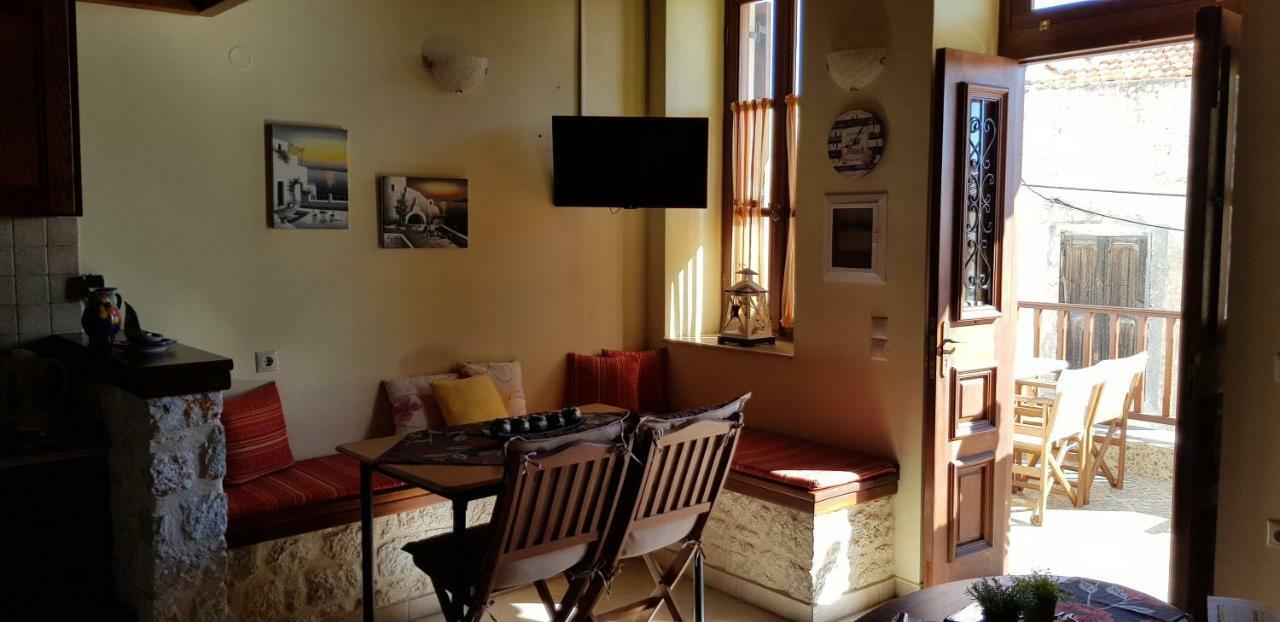 Mika'S House Villa Chalki Town Ngoại thất bức ảnh